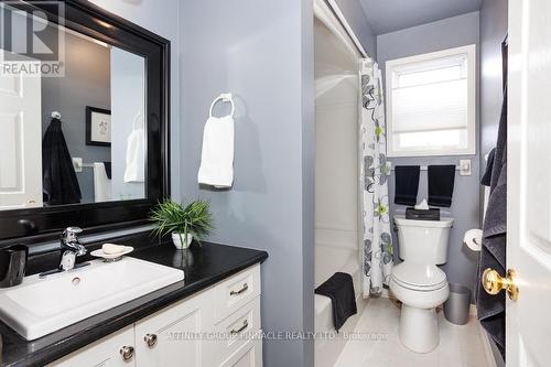 24 Kirkconnell Road, Kawartha Lakes (Lindsay), ON - Indoor Photo Showing Bathroom