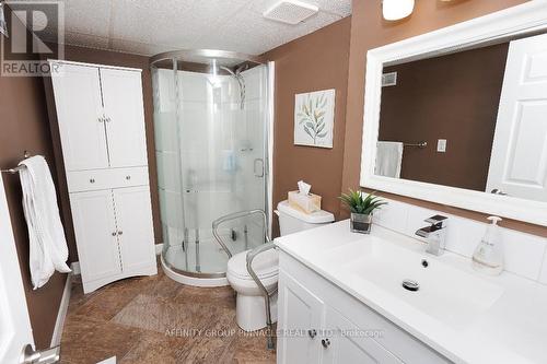 24 Kirkconnell Road, Kawartha Lakes (Lindsay), ON - Indoor Photo Showing Bathroom