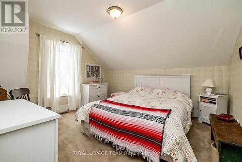 8 Mary Street, North Grenville, ON - Indoor Photo Showing Bedroom