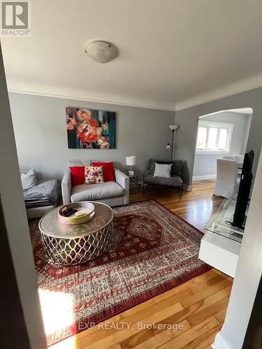 A - 236 Holland Avenue, Ottawa, ON - Indoor Photo Showing Living Room