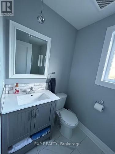 A - 236 Holland Avenue, Ottawa, ON - Indoor Photo Showing Bathroom