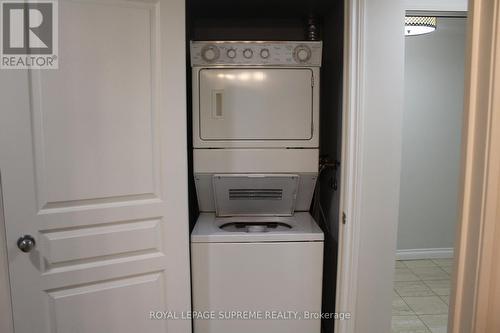 210 - 801 Bay Street, Toronto, ON - Indoor Photo Showing Laundry Room