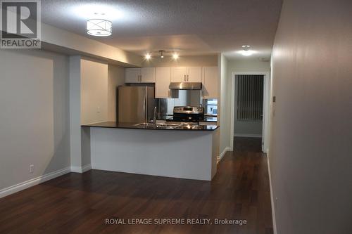 210 - 801 Bay Street, Toronto, ON - Indoor Photo Showing Kitchen