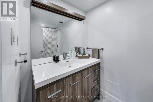 1205 - 5 Old Sheppard Avenue E, Toronto, ON - Indoor Photo Showing Bathroom