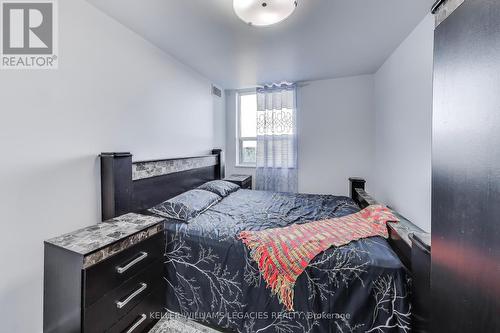 1205 - 5 Old Sheppard Avenue E, Toronto, ON - Indoor Photo Showing Bedroom