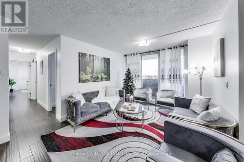 1205 - 5 Old Sheppard Avenue E, Toronto, ON - Indoor Photo Showing Living Room