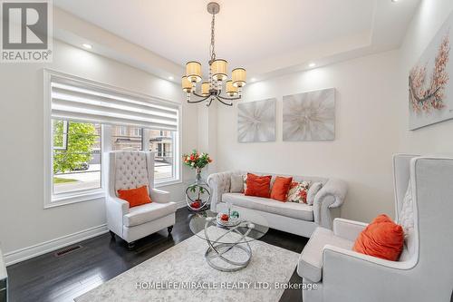 20 Elderbridge Road, Brampton, ON - Indoor Photo Showing Living Room