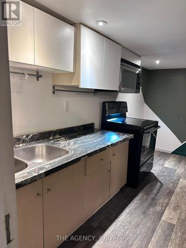 Bsmt - 40 Montye Avenue, Toronto, ON - Indoor Photo Showing Kitchen