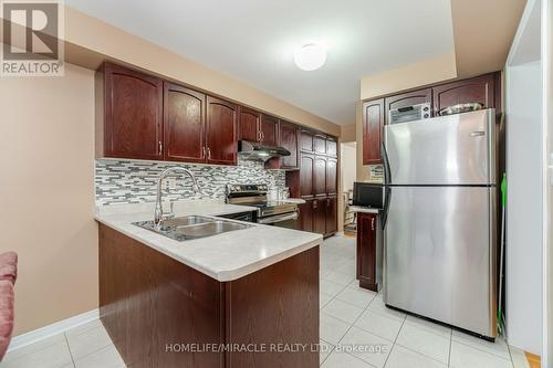 29 Quailvalley Drive, Brampton, ON - Indoor Photo Showing Kitchen With Double Sink