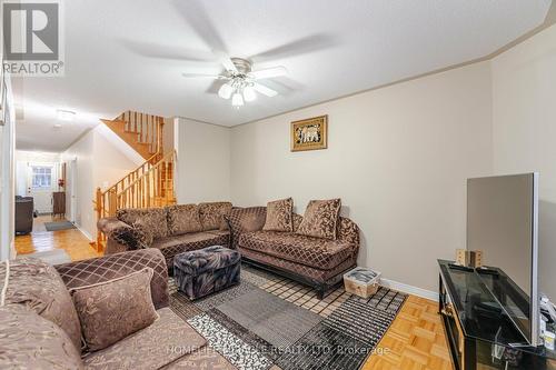 29 Quailvalley Drive, Brampton, ON - Indoor Photo Showing Living Room