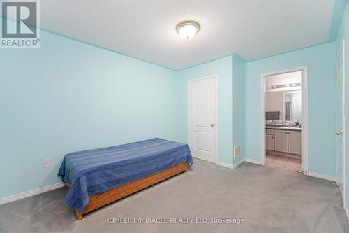 29 Quailvalley Drive, Brampton, ON - Indoor Photo Showing Bedroom