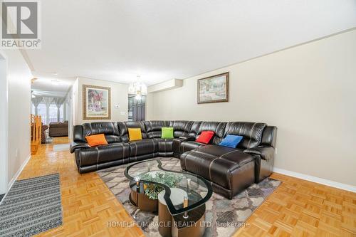 29 Quailvalley Drive, Brampton, ON - Indoor Photo Showing Living Room