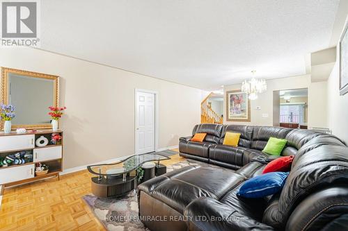 29 Quailvalley Drive, Brampton, ON - Indoor Photo Showing Living Room