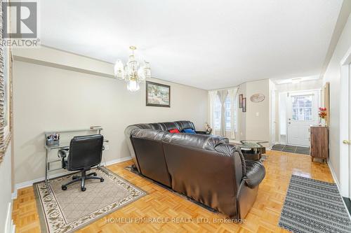 29 Quailvalley Drive, Brampton, ON - Indoor