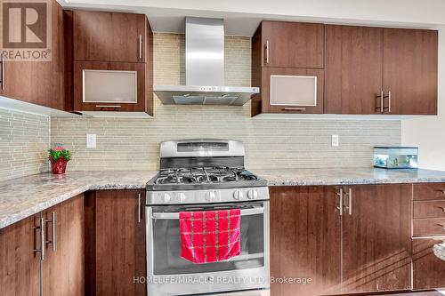 299 Windwood Drive, Hamilton, ON - Indoor Photo Showing Kitchen