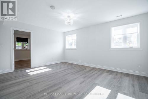 2 - 102 Donnici Drive, Hamilton, ON - Indoor Photo Showing Other Room