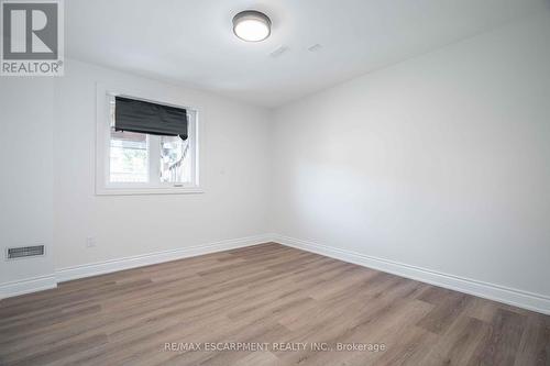 2 - 102 Donnici Drive, Hamilton, ON - Indoor Photo Showing Other Room