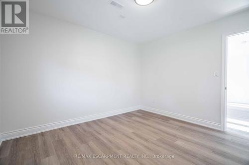 2 - 102 Donnici Drive, Hamilton, ON - Indoor Photo Showing Other Room