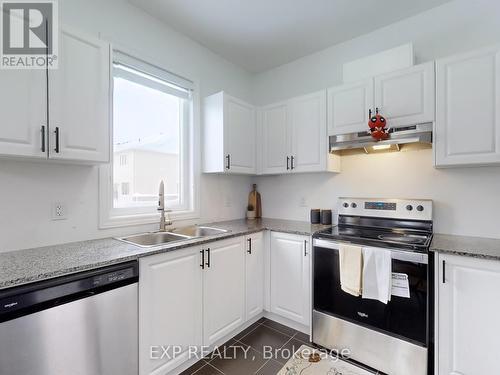 32 Doc Lougheed Avenue, Southgate, ON - Indoor Photo Showing Kitchen With Stainless Steel Kitchen With Double Sink