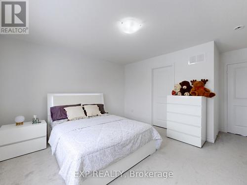 32 Doc Lougheed Avenue, Southgate, ON - Indoor Photo Showing Bedroom