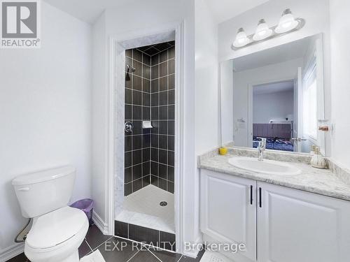 32 Doc Lougheed Avenue, Southgate, ON - Indoor Photo Showing Bathroom