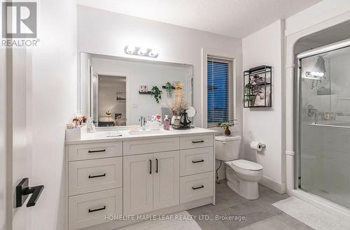 103 Middleton Avenue, London, ON - Indoor Photo Showing Bathroom