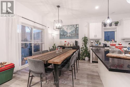 103 Middleton Avenue, London, ON - Indoor Photo Showing Dining Room