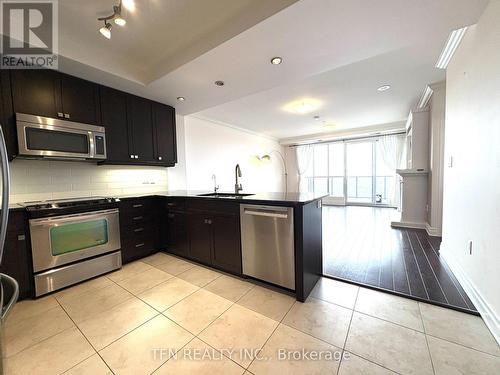 1508 - 160 Macdonell Street, Guelph, ON - Indoor Photo Showing Kitchen