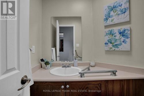 437 Nottingham Crescent, Oshawa (Eastdale), ON - Indoor Photo Showing Bathroom