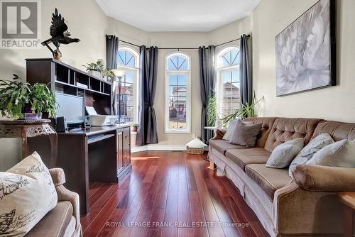 437 Nottingham Crescent, Oshawa (Eastdale), ON - Indoor Photo Showing Living Room