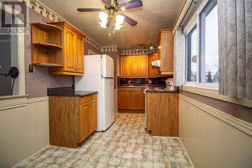 683 Little Street, Peterborough (Otonabee), ON - Indoor Photo Showing Kitchen