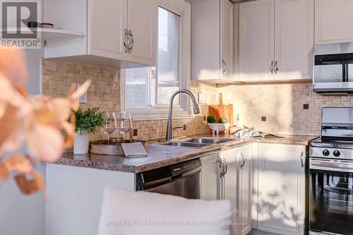 8 Coomer Crescent, Ajax, ON - Indoor Photo Showing Kitchen With Double Sink With Upgraded Kitchen