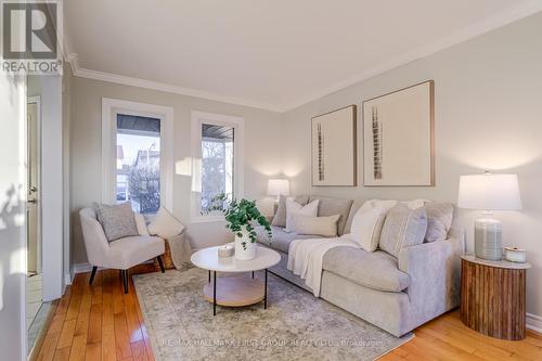 8 Coomer Crescent, Ajax, ON - Indoor Photo Showing Living Room