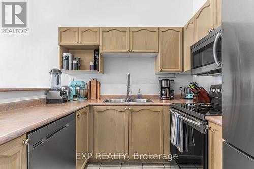 409 - 4005 Kilmer Drive, Burlington, ON - Indoor Photo Showing Kitchen With Double Sink