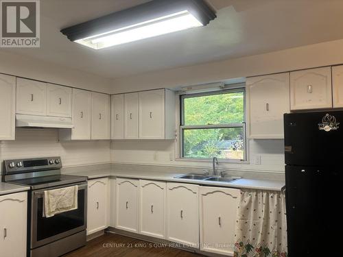 211 Park Road S, Oshawa, ON - Indoor Photo Showing Kitchen With Double Sink