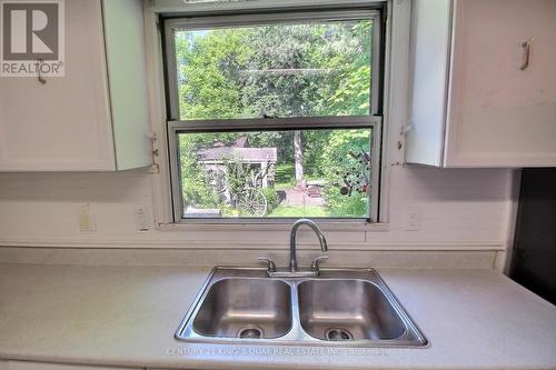 211 Park Road S, Oshawa, ON - Indoor Photo Showing Kitchen With Double Sink