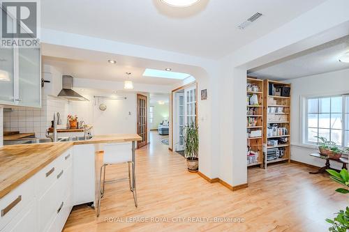 106/108 Kathleen Street, Guelph (Exhibition Park), ON - Indoor Photo Showing Kitchen With Double Sink