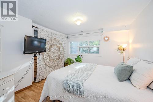 106/108 Kathleen Street, Guelph (Exhibition Park), ON - Indoor Photo Showing Bedroom