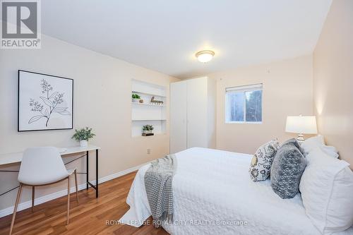 106/108 Kathleen Street, Guelph (Exhibition Park), ON - Indoor Photo Showing Bedroom