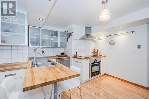 106/108 Kathleen Street, Guelph (Exhibition Park), ON - Indoor Photo Showing Kitchen With Double Sink With Upgraded Kitchen