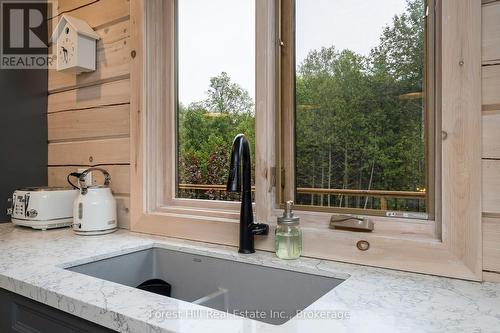 120 Confederation Drive, Chatsworth, ON - Indoor Photo Showing Kitchen