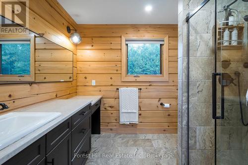 120 Confederation Drive, Chatsworth, ON - Indoor Photo Showing Bathroom