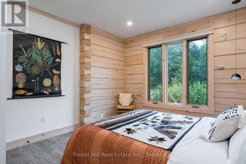 120 Confederation Drive, Chatsworth, ON - Indoor Photo Showing Bedroom