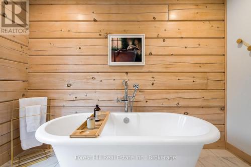 120 Confederation Drive, Chatsworth, ON - Indoor Photo Showing Bathroom