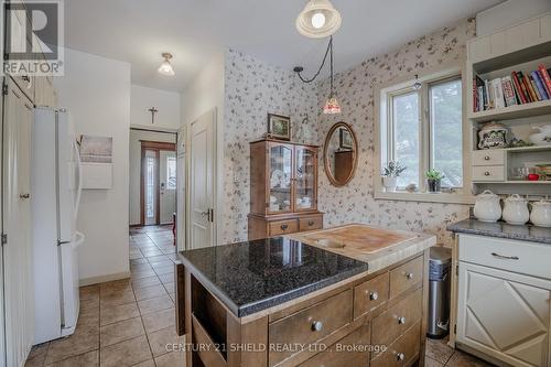 239 4Th Street E, Cornwall, ON - Indoor Photo Showing Kitchen