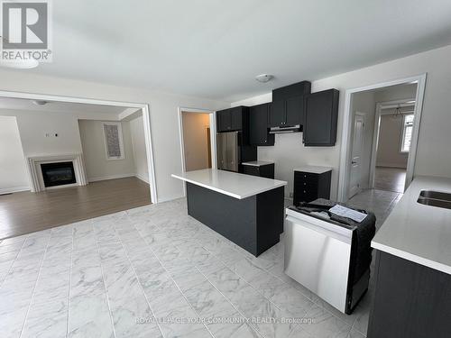 Main - 181 Rowe Street, Bradford West Gwillimbury, ON - Indoor Photo Showing Kitchen