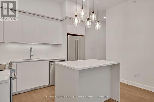 110 - 195 Hunter Street E, Peterborough (Ashburnham), ON - Indoor Photo Showing Kitchen