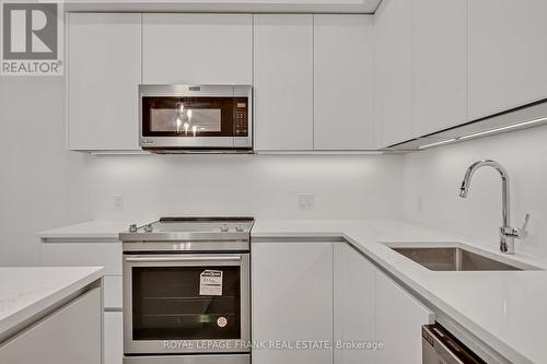 110 - 195 Hunter Street E, Peterborough (Ashburnham), ON - Indoor Photo Showing Kitchen