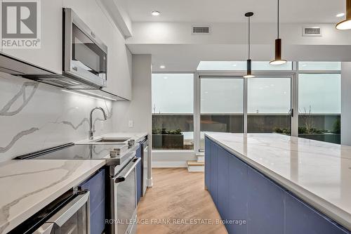 110 - 195 Hunter Street E, Peterborough (Ashburnham), ON - Indoor Photo Showing Kitchen With Double Sink With Upgraded Kitchen