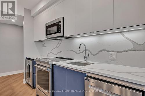 110 - 195 Hunter Street E, Peterborough (Ashburnham), ON - Indoor Photo Showing Kitchen